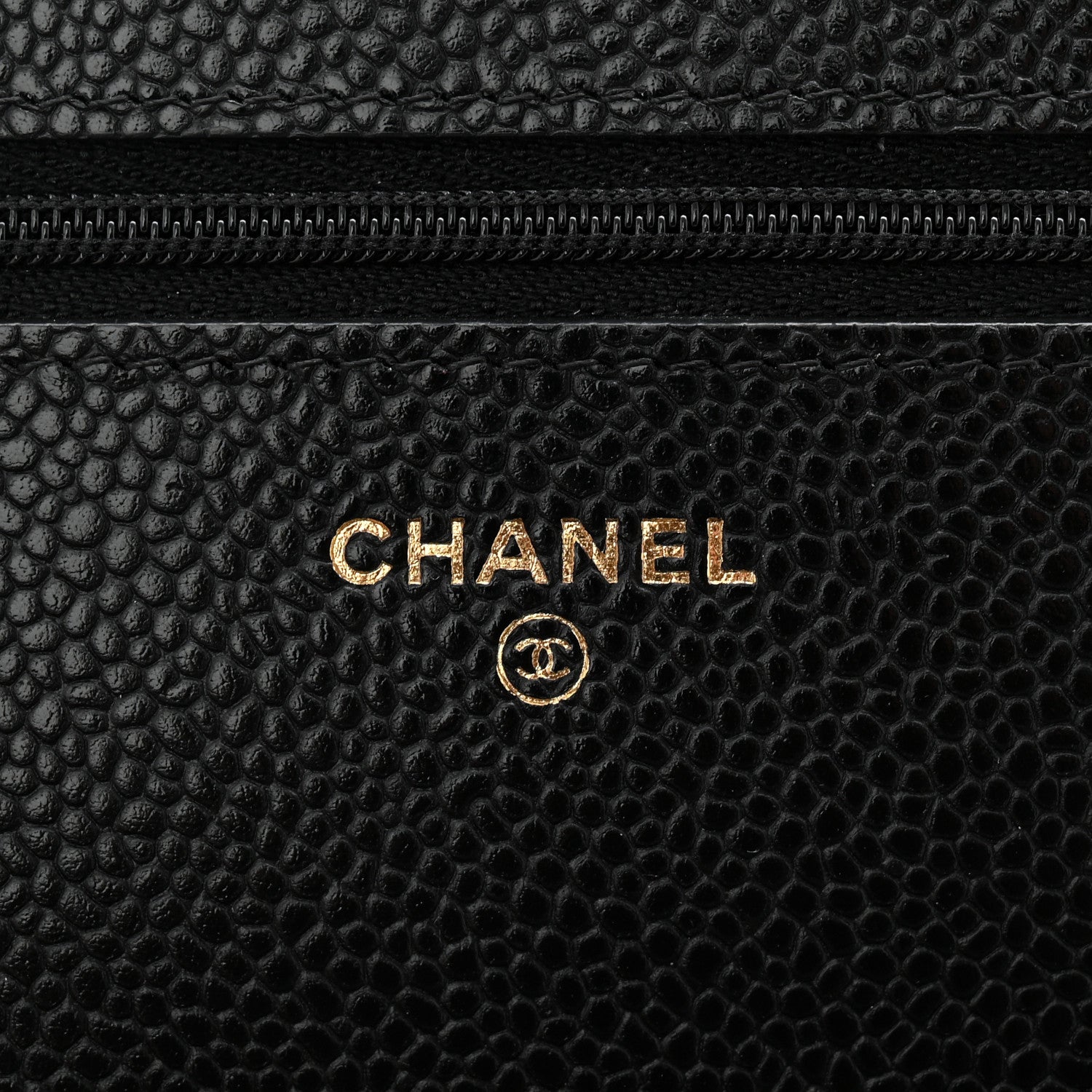 Caviar Quilted Wallet on Chain WOC Black