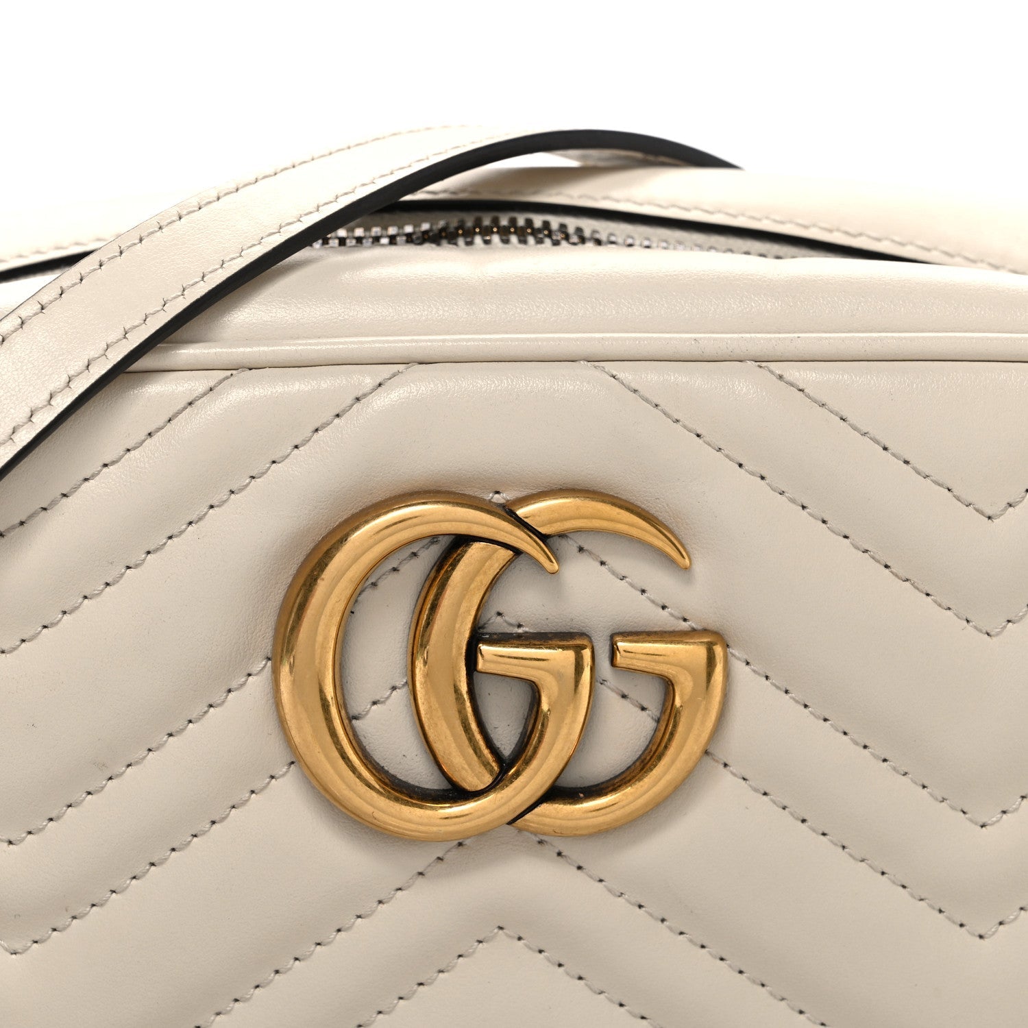 Calfskin Matelasse Small GG Marmont Chain Shoulder Bag White