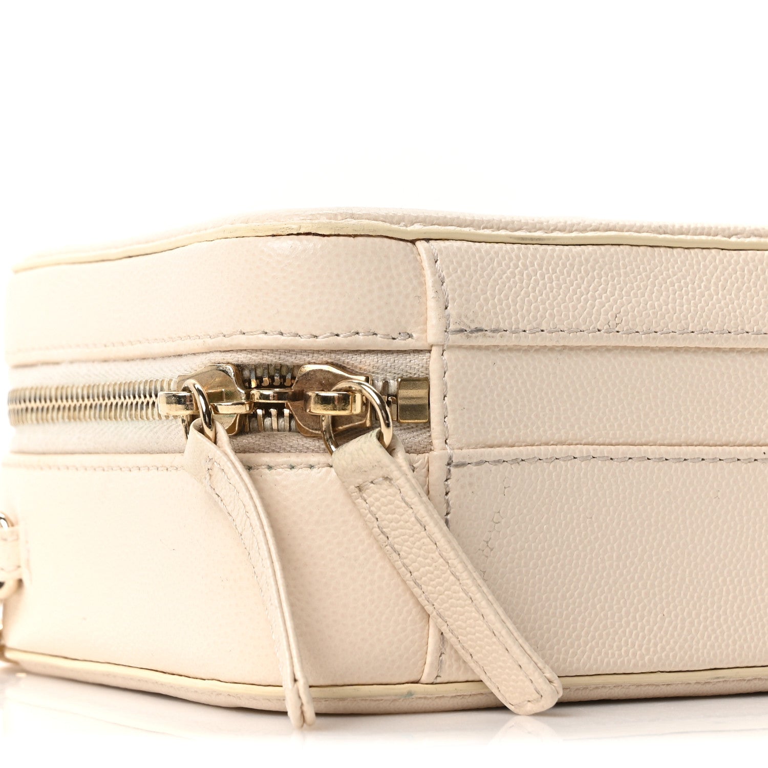 Caviar Quilted Small CC Filigree Vanity Case White