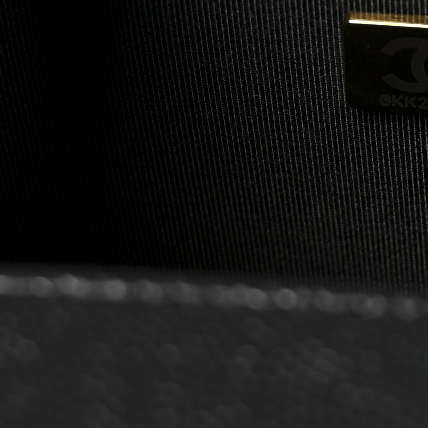 Caviar Quilted Medium Boy Flap Black