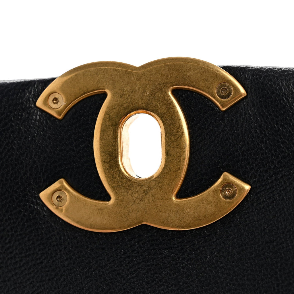 Goatskin Quilted Medium Chanel 19 Flap Navy Blue