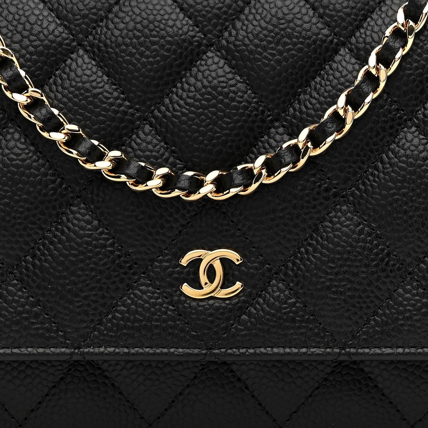 Caviar Quilted Wallet on Chain WOC Black