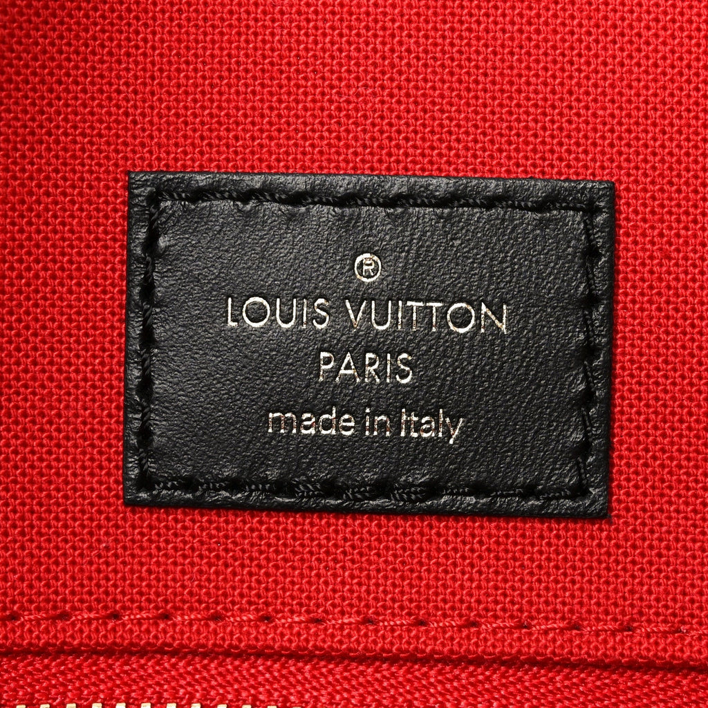 Reverse Monogram Giant Onthego MM