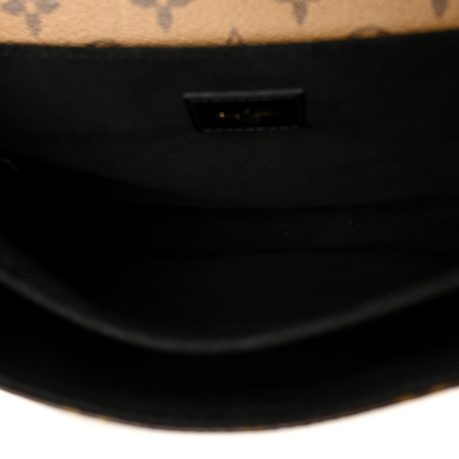 Reverse Monogram Pochette Metis