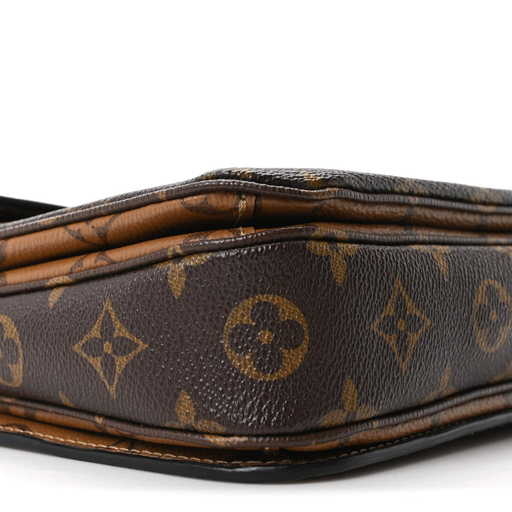 Reverse Monogram Pochette Metis