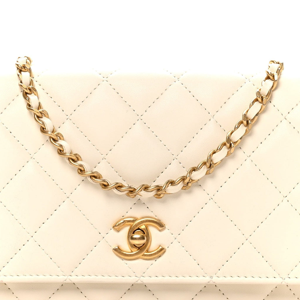 Lambskin Quilted CC Pearl Crush Wallet on Chain WOC White