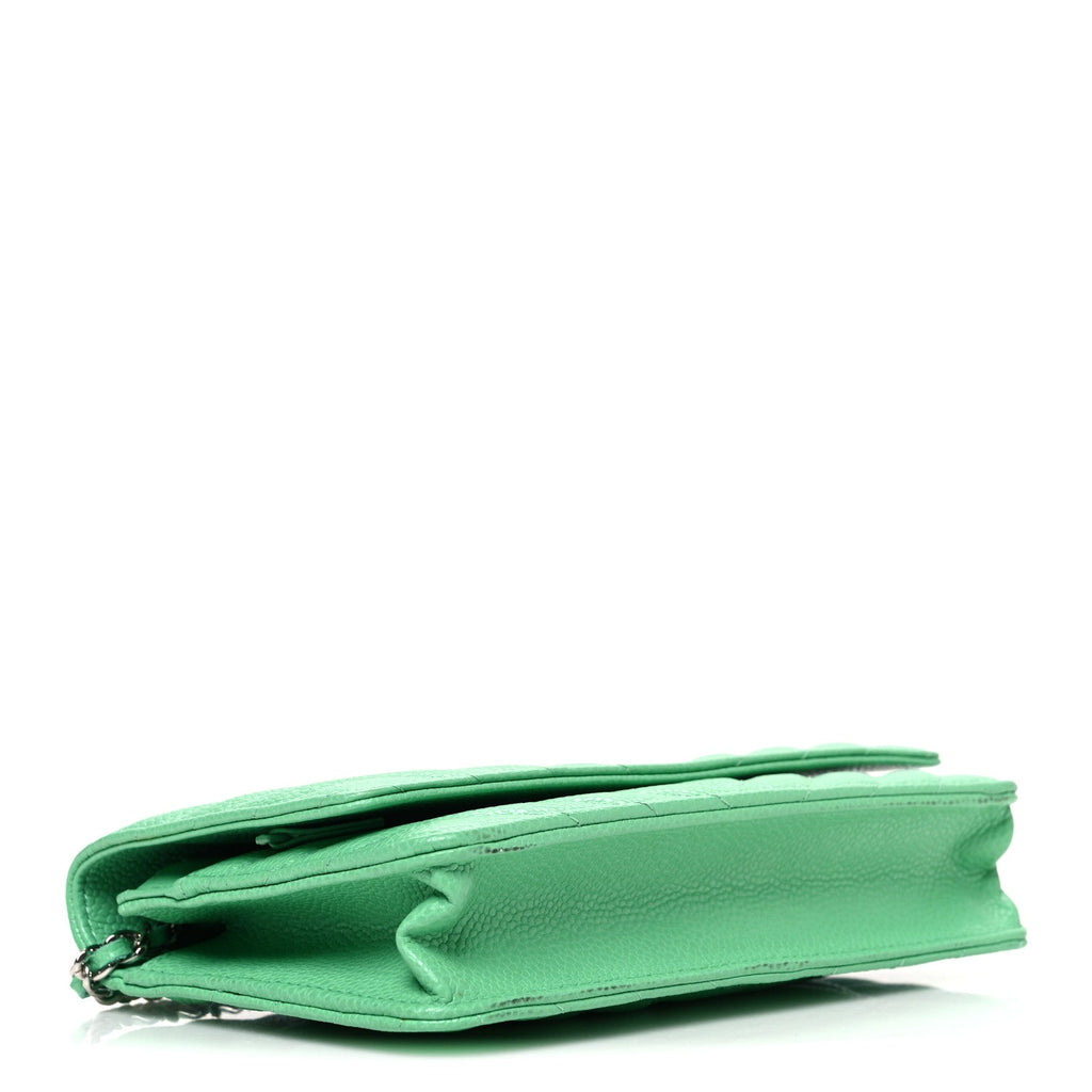 Caviar Chevron Quilted Wallet On Chain WOC Green