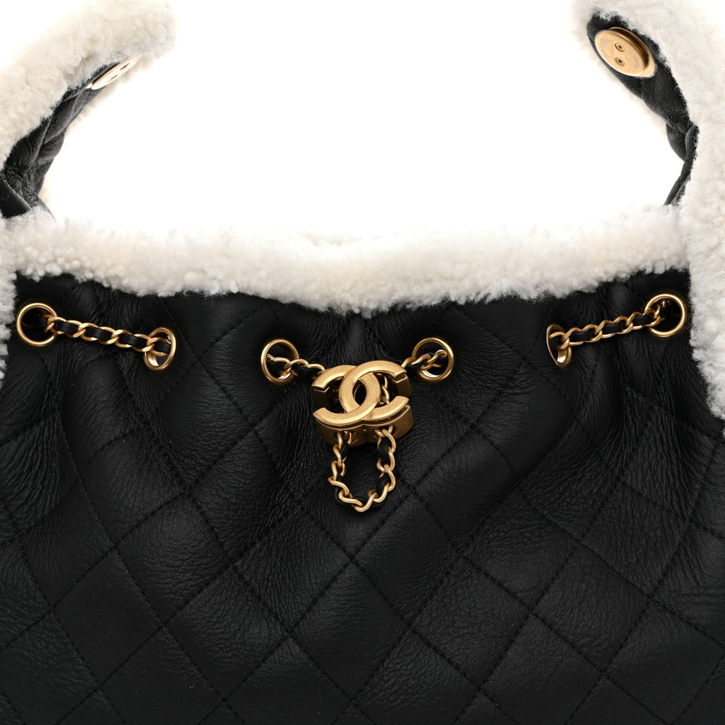 Crumpled Sheepskin Shearling Quilted Small Chanel 25 Handbag Black White
