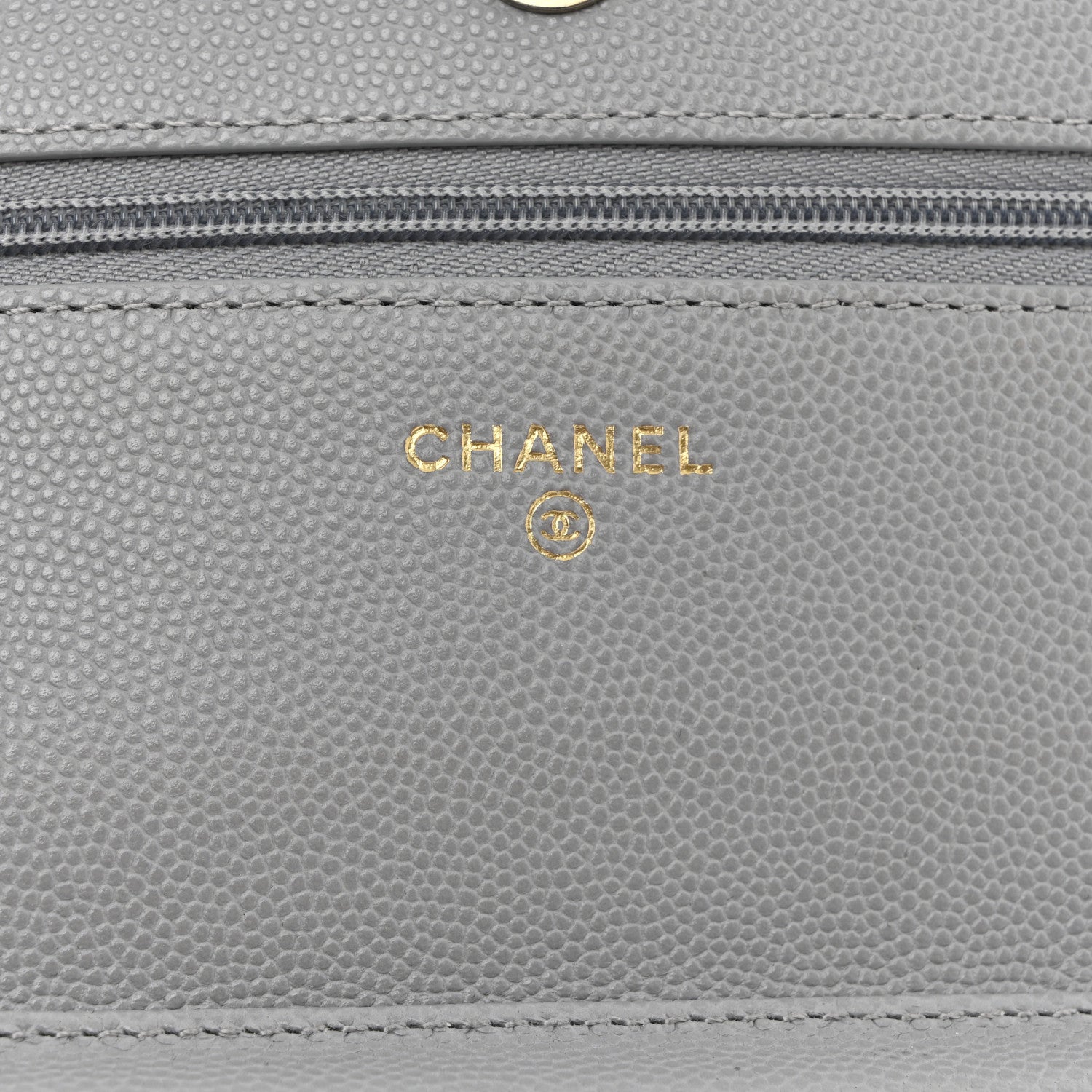 Caviar Quilted Textured CC Wallet On Chain WOC Grey