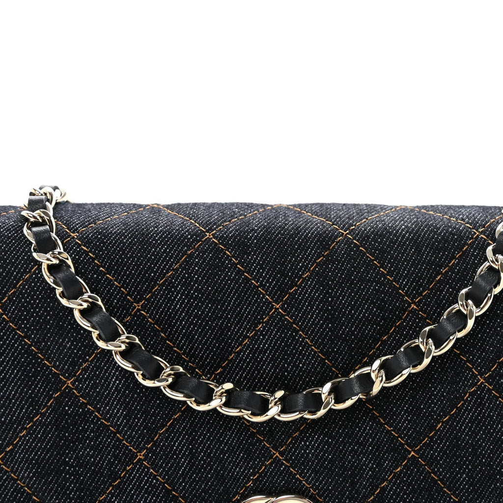 Denim Quilted CC Turnlock Wallet On Chain WOC Dark Blue Orange