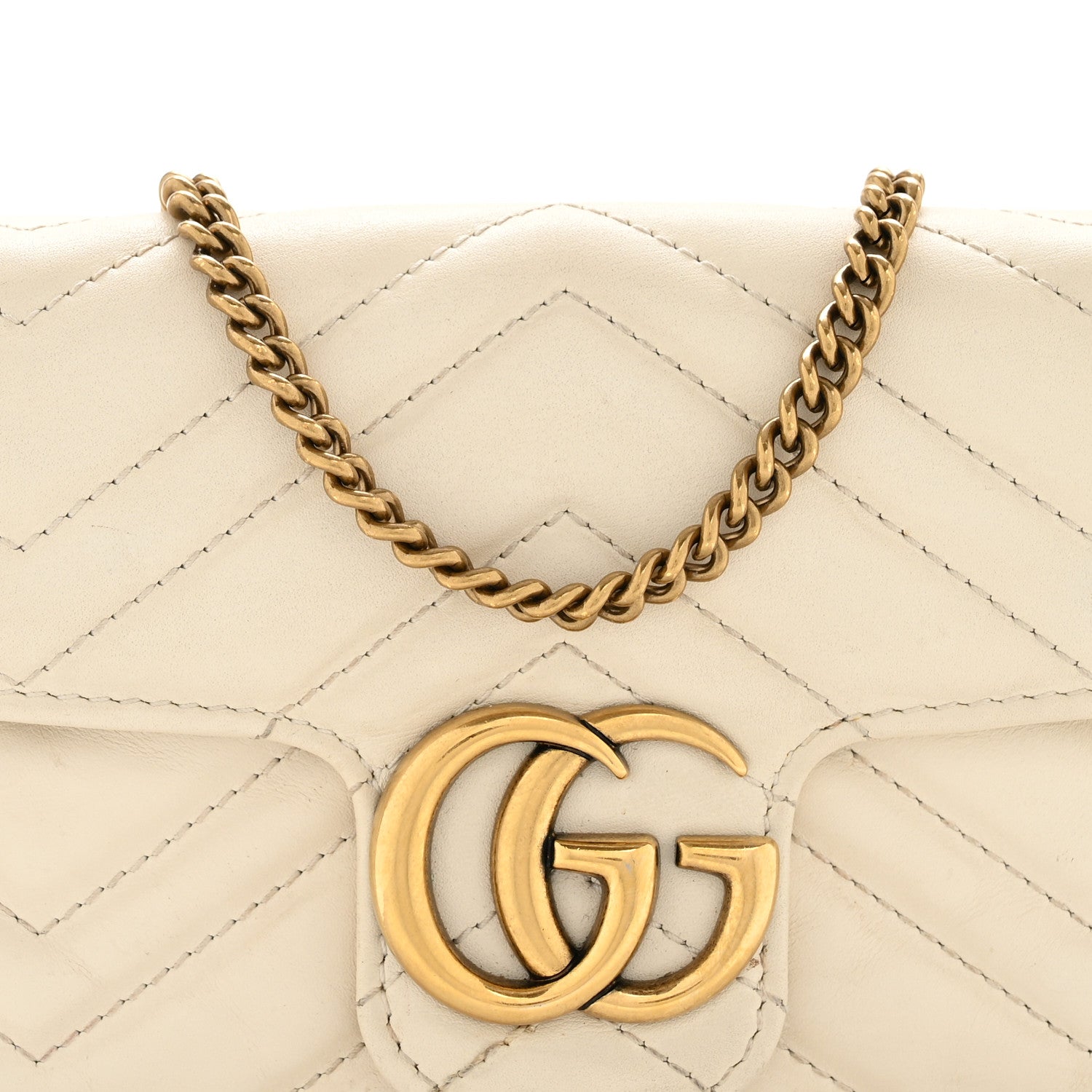 Calfskin Matelasse Super Mini GG Marmont Shoulder Bag White