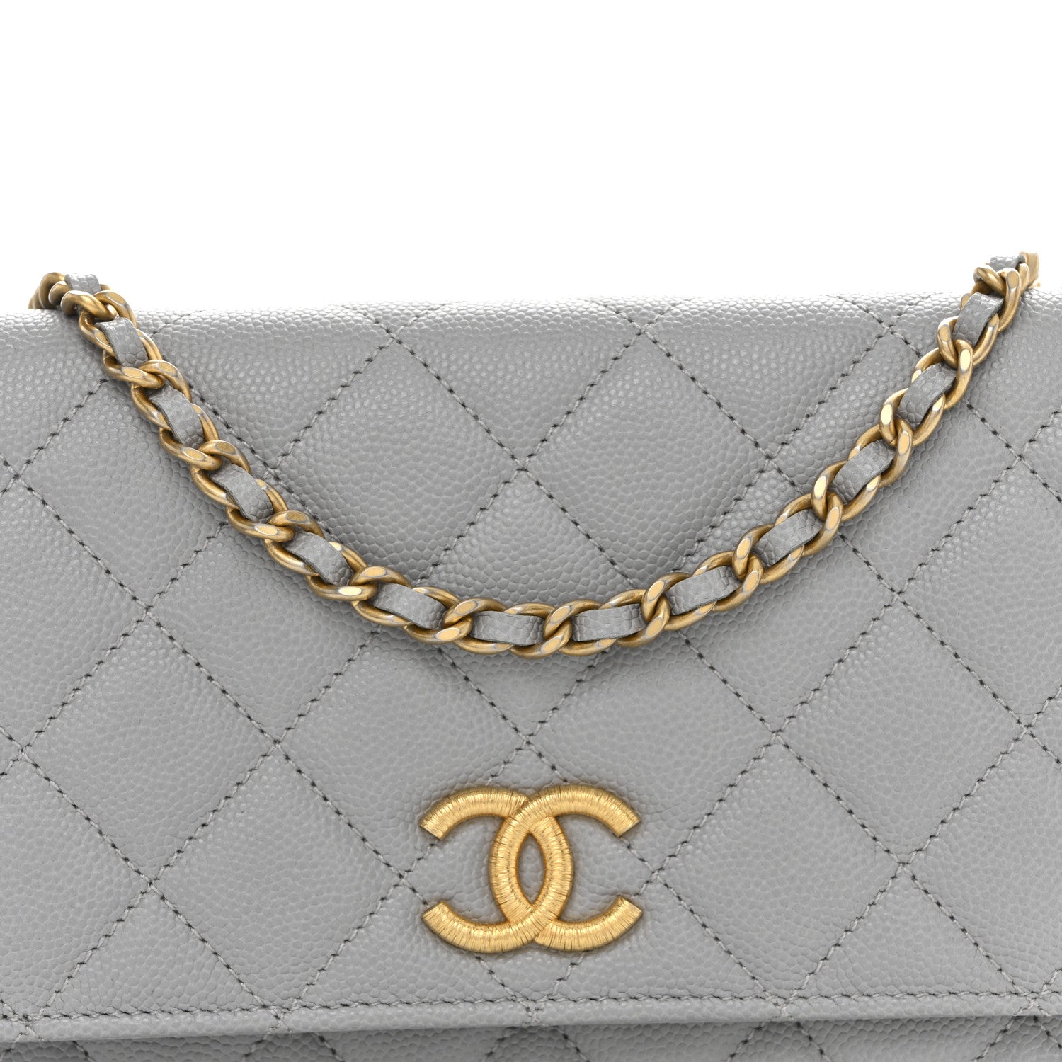 Caviar Quilted Textured CC Wallet On Chain WOC Grey