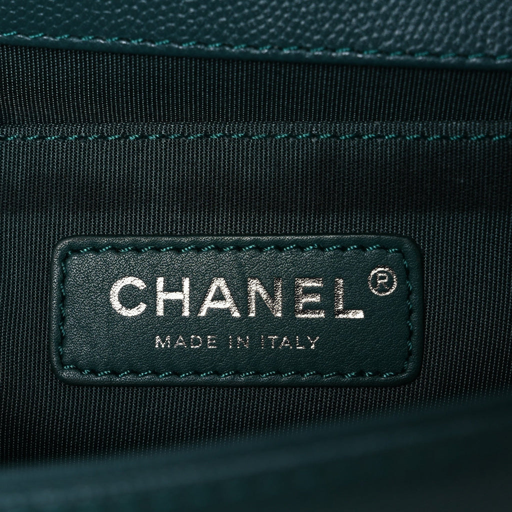 Caviar Chevron Quilted Medium Boy Flap Green