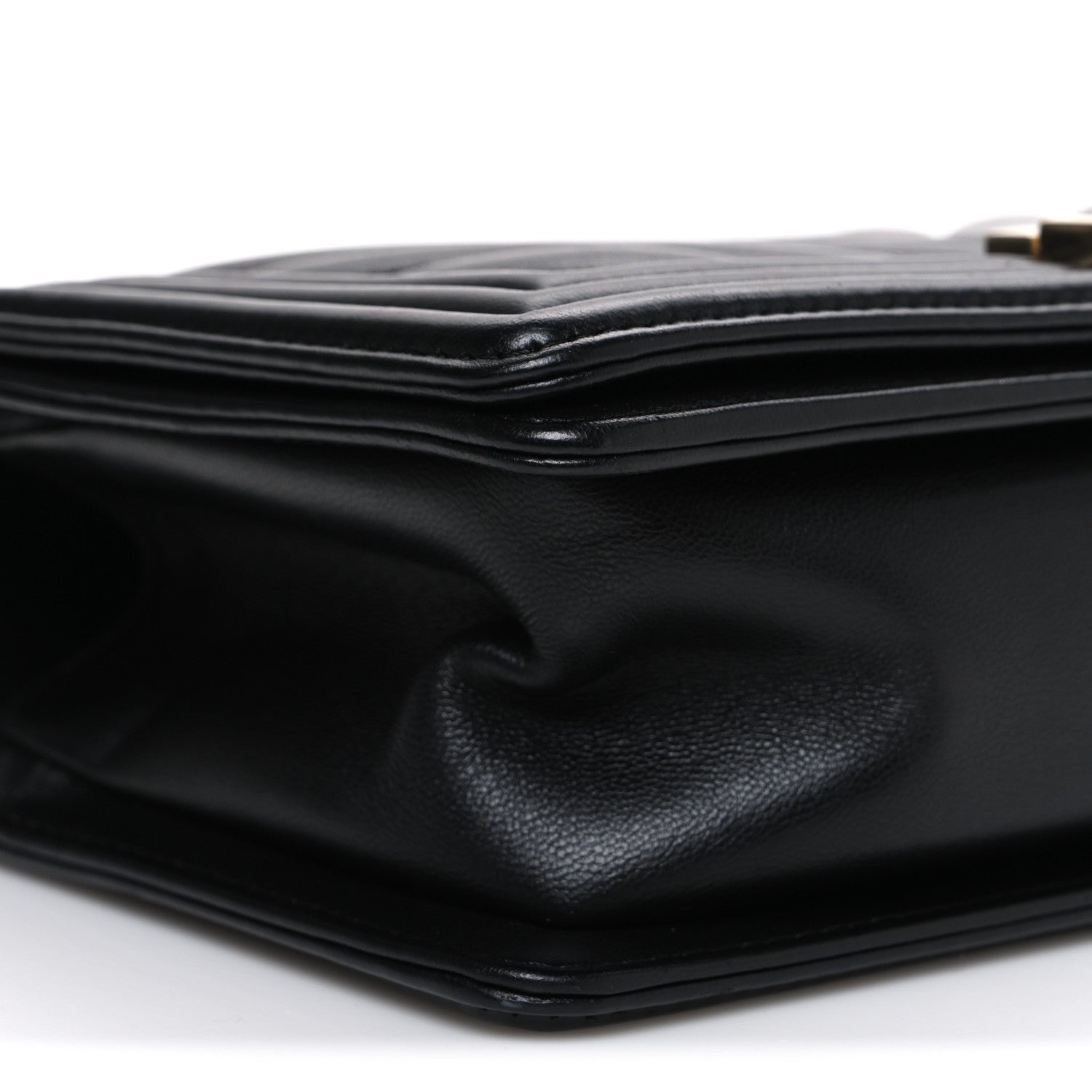 Calfskin Chevron Quilted Medium Boy Flap Black