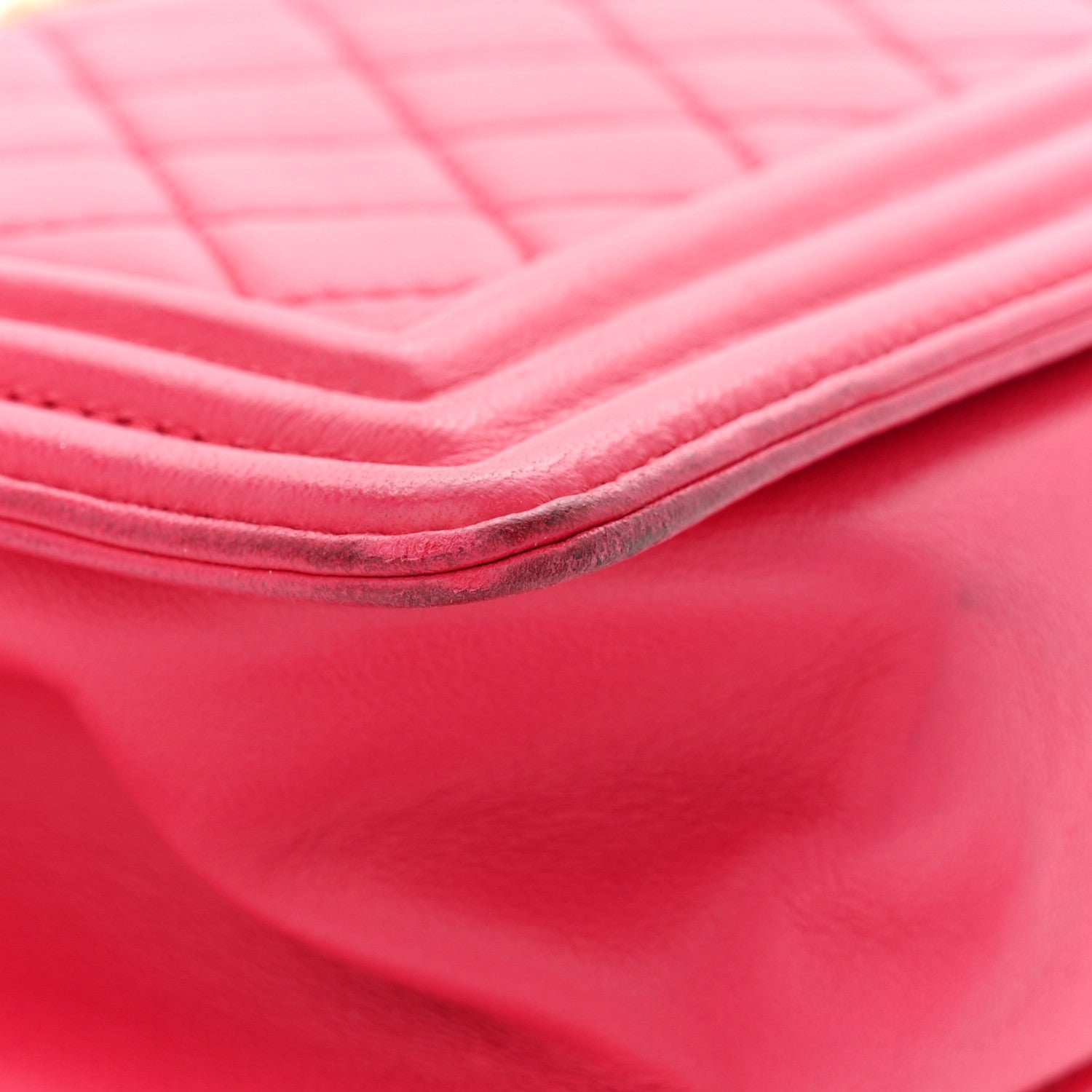 Lambskin Quilted Medium Boy Flap Fuchsia