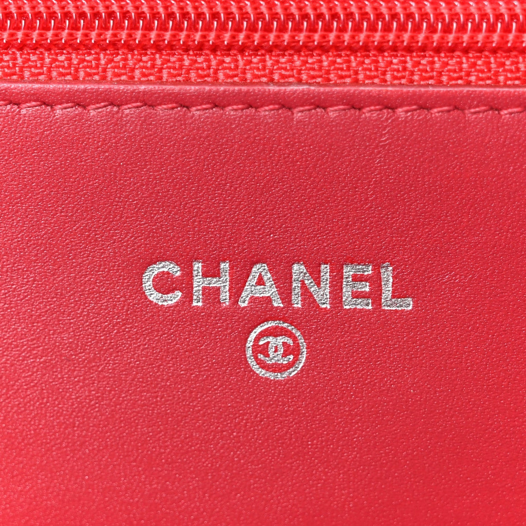 Patent Quilted Brilliant Wallet On Chain WOC Red