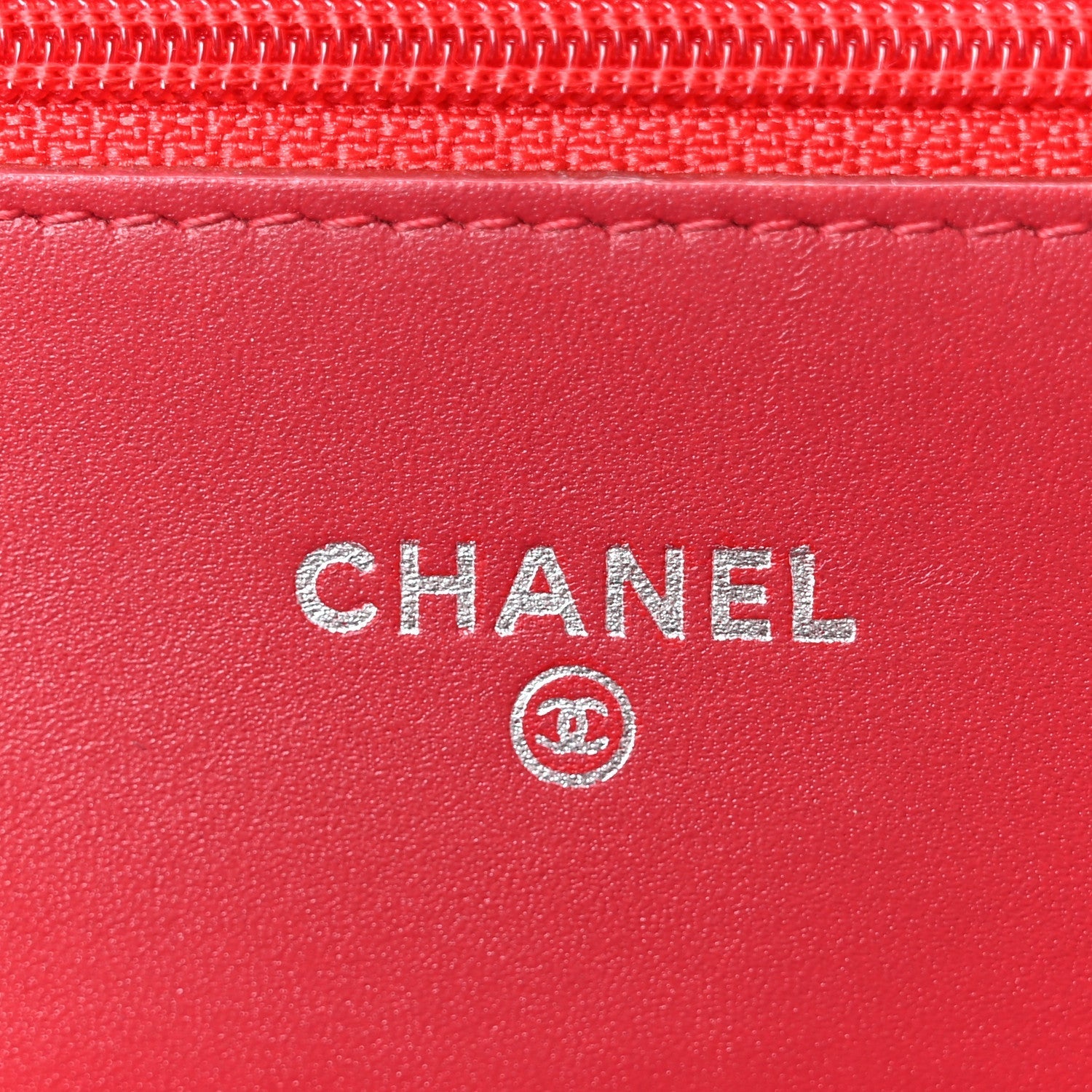 Patent Quilted Brilliant Wallet On Chain WOC Red