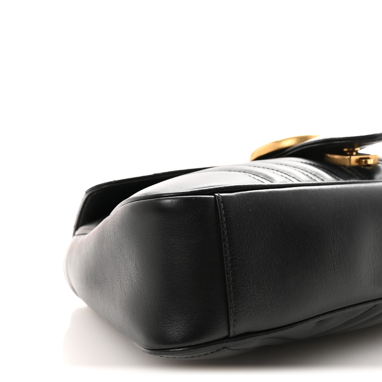 Calfskin Matelasse Medium GG Marmont Shoulder Bag Black