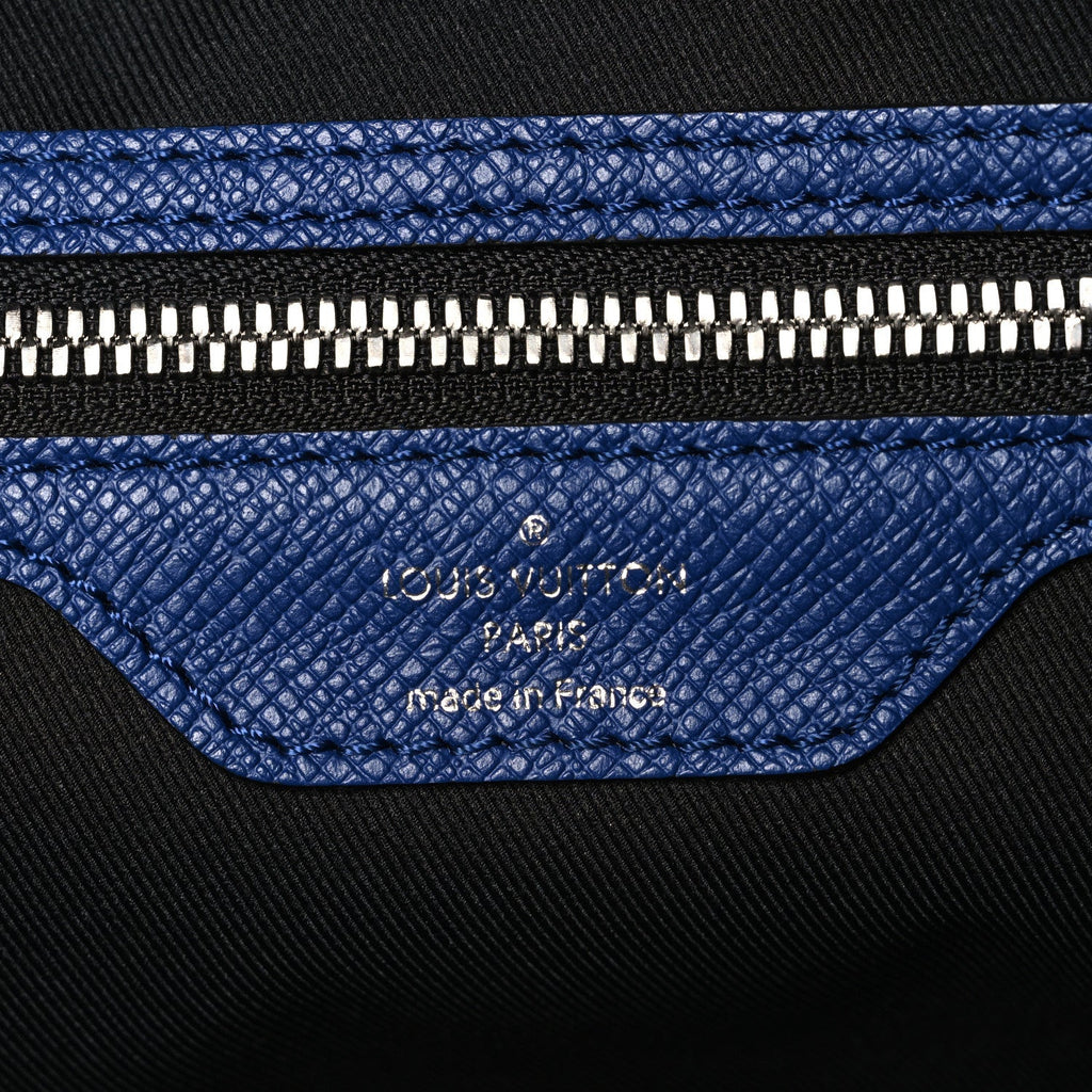 Taiga Monogram Eclipse Keepall Bandouliere 50 Pacific Blue