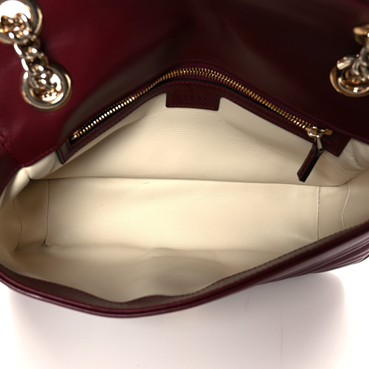Calfskin Matelasse Small GG Marmont Shoulder Bag Rosso Ancora Red