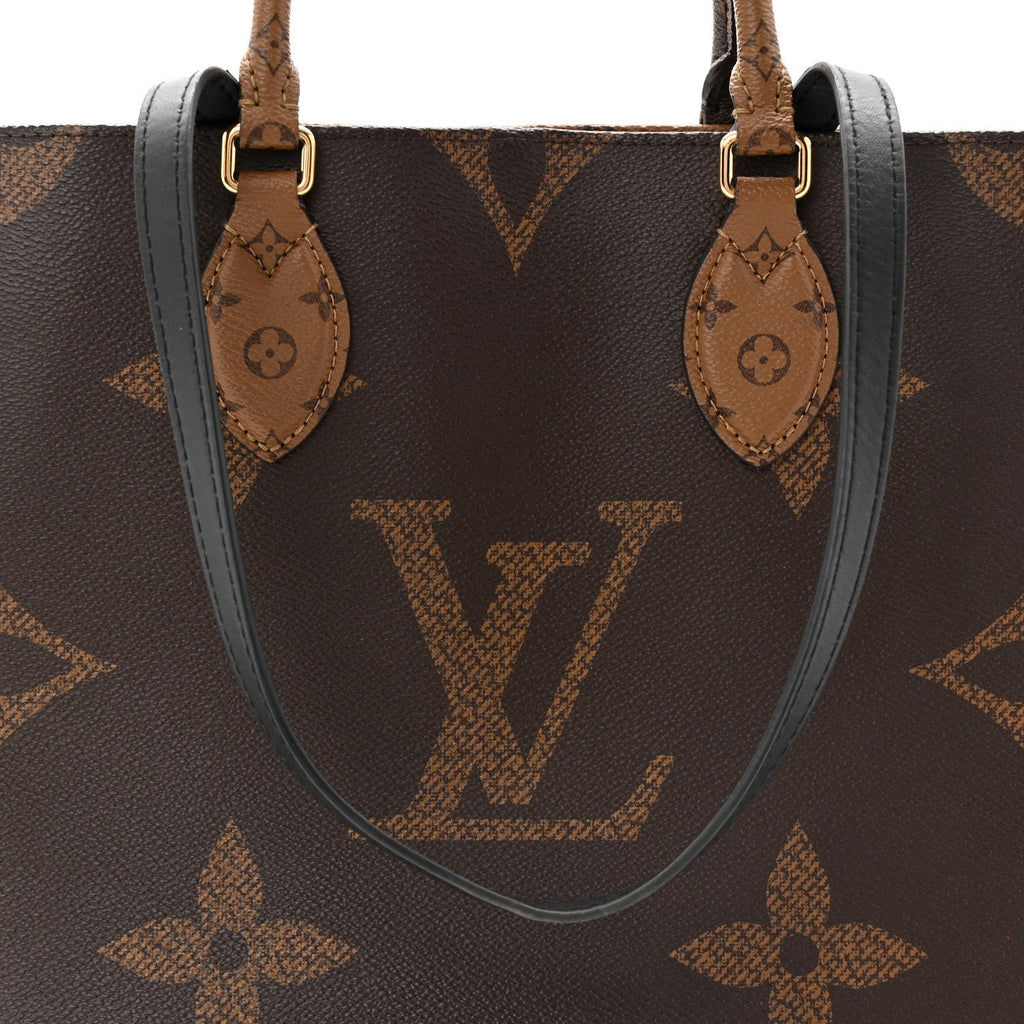 Reverse Monogram Giant Onthego MM