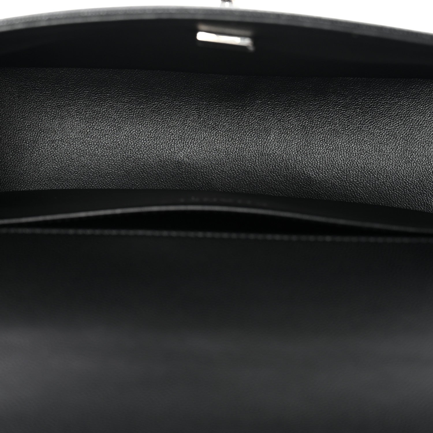 Caviar Quilted Medium Boy Flap Black