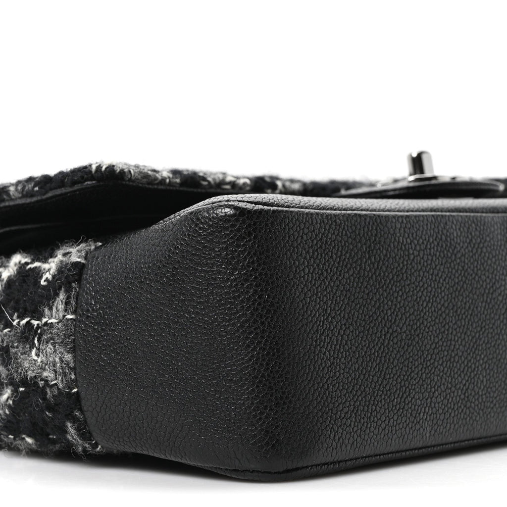Caviar Tweed Houndstooth Quilted Medium Double Flap Black Grey