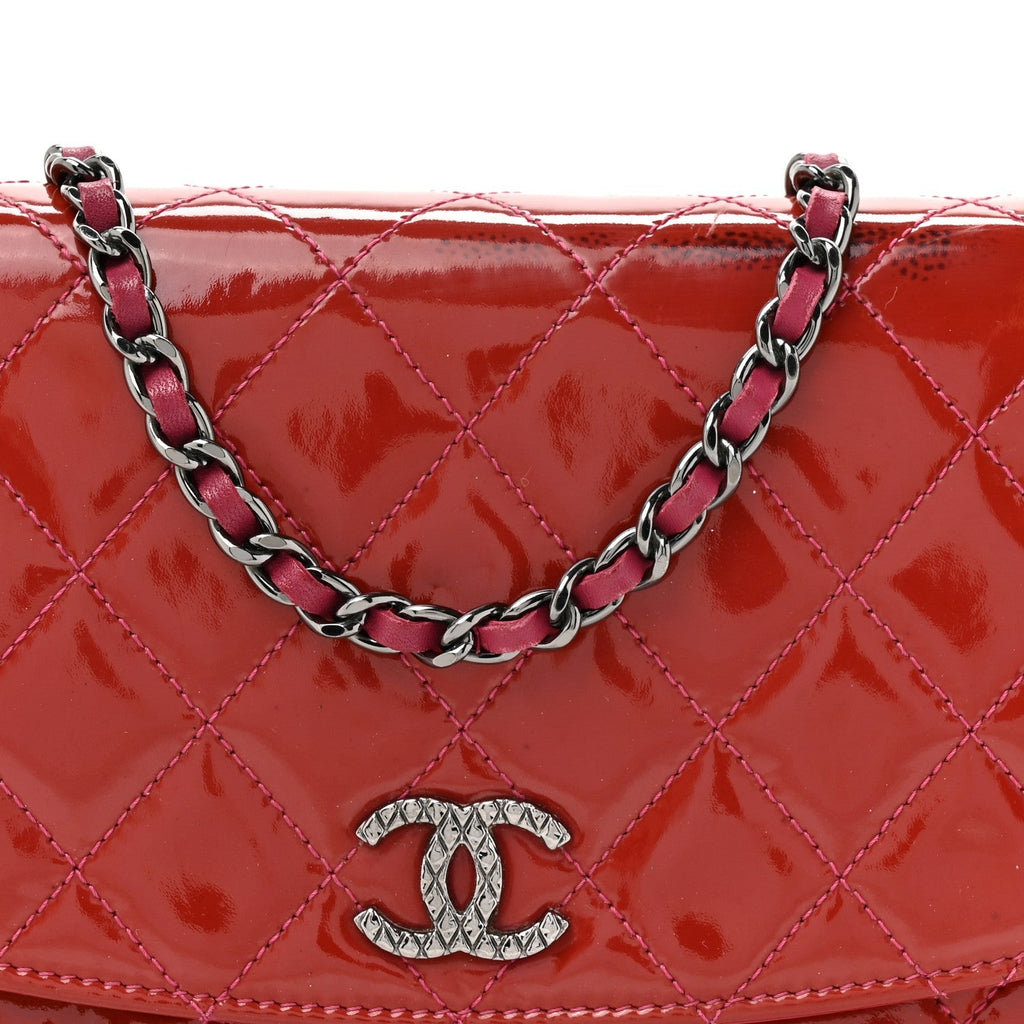 Patent Quilted Brilliant Wallet On Chain WOC Coral