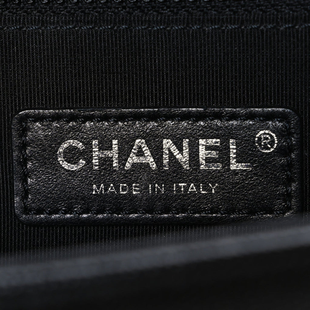 Caviar Quilted Large Boy Flap Black