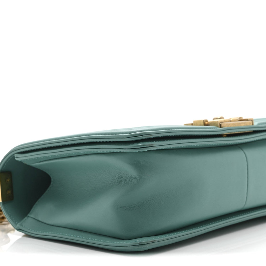 Lambskin Quilted Medium Boy Flap Green