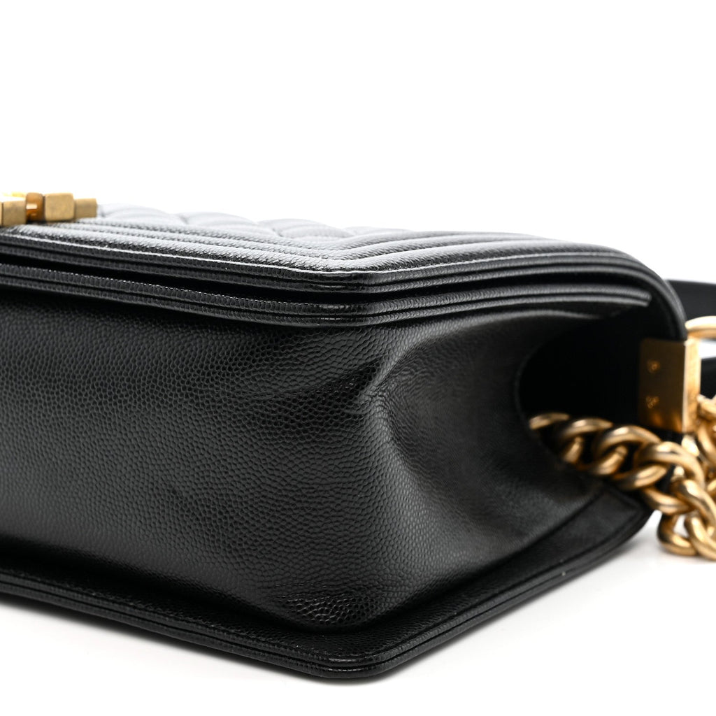 Caviar Quilted Medium Boy Flap Black