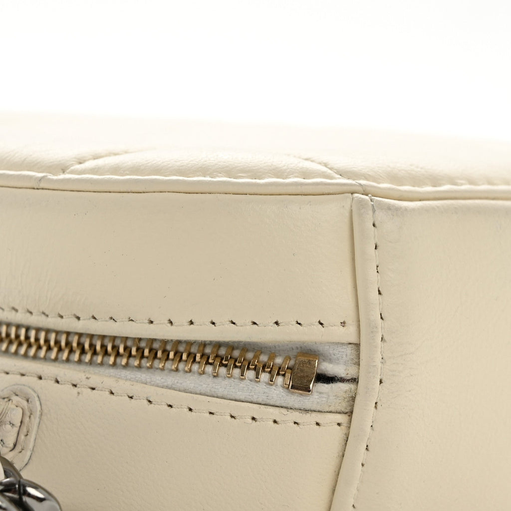 Lambskin Quilted Chanel 19 Round Clutch With Chain White