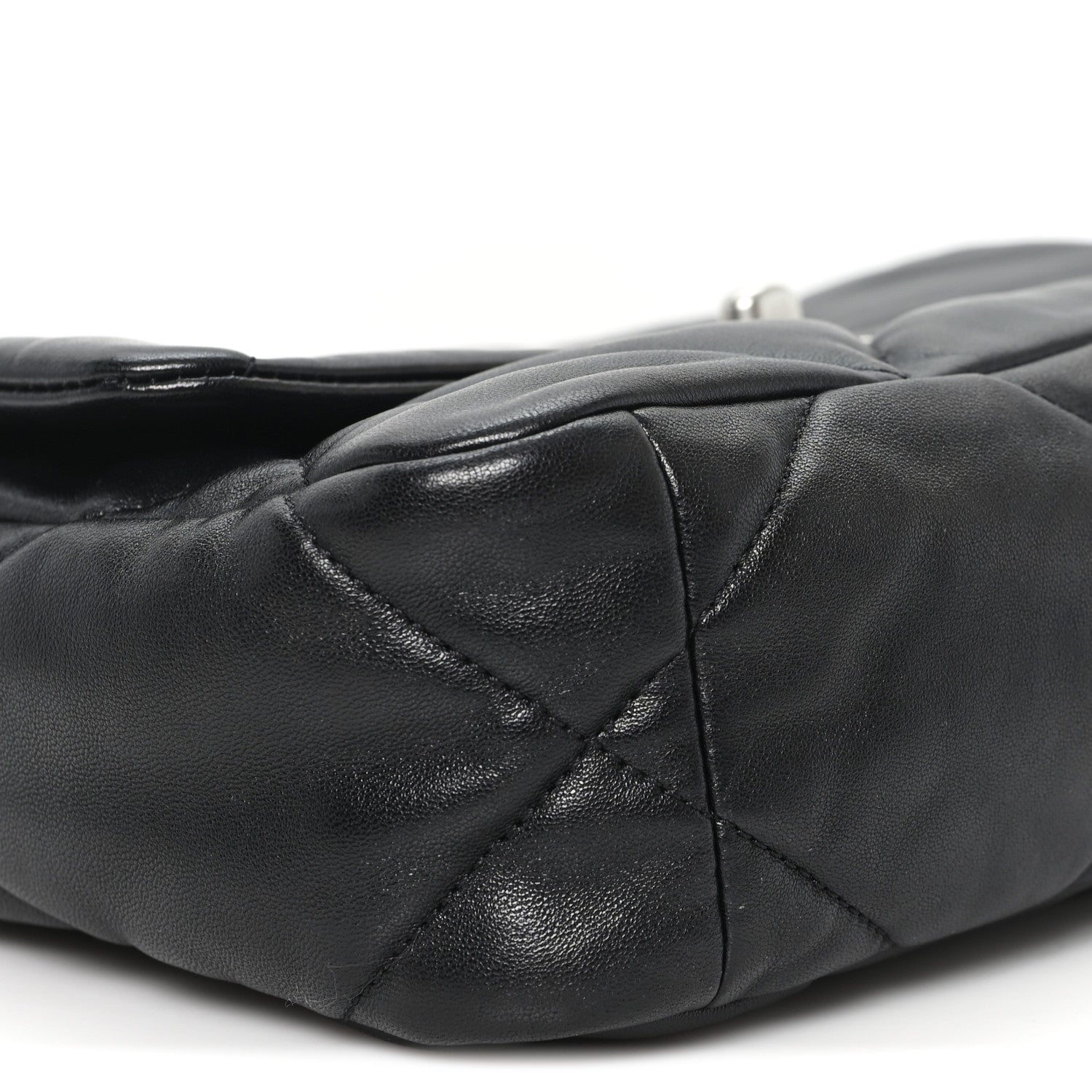 Lambskin Quilted Medium Chanel 19 Flap Black