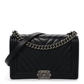 Lambskin Chevron Quilted New Medium Boy Flap Black