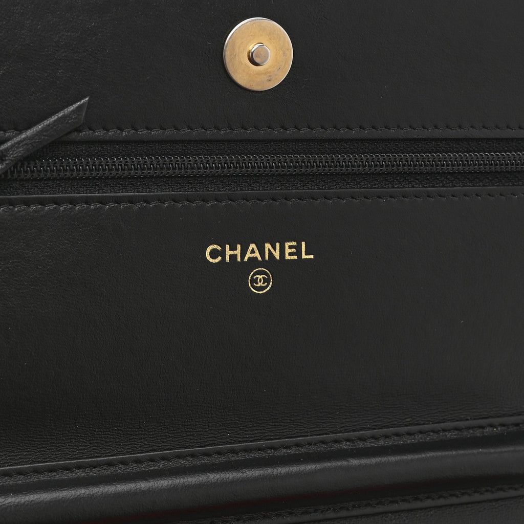 Lambskin Quilted Chain Around Wallet On Chain WOC Black