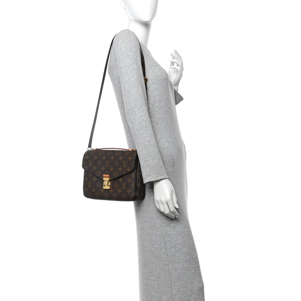 Monogram Pochette Metis
