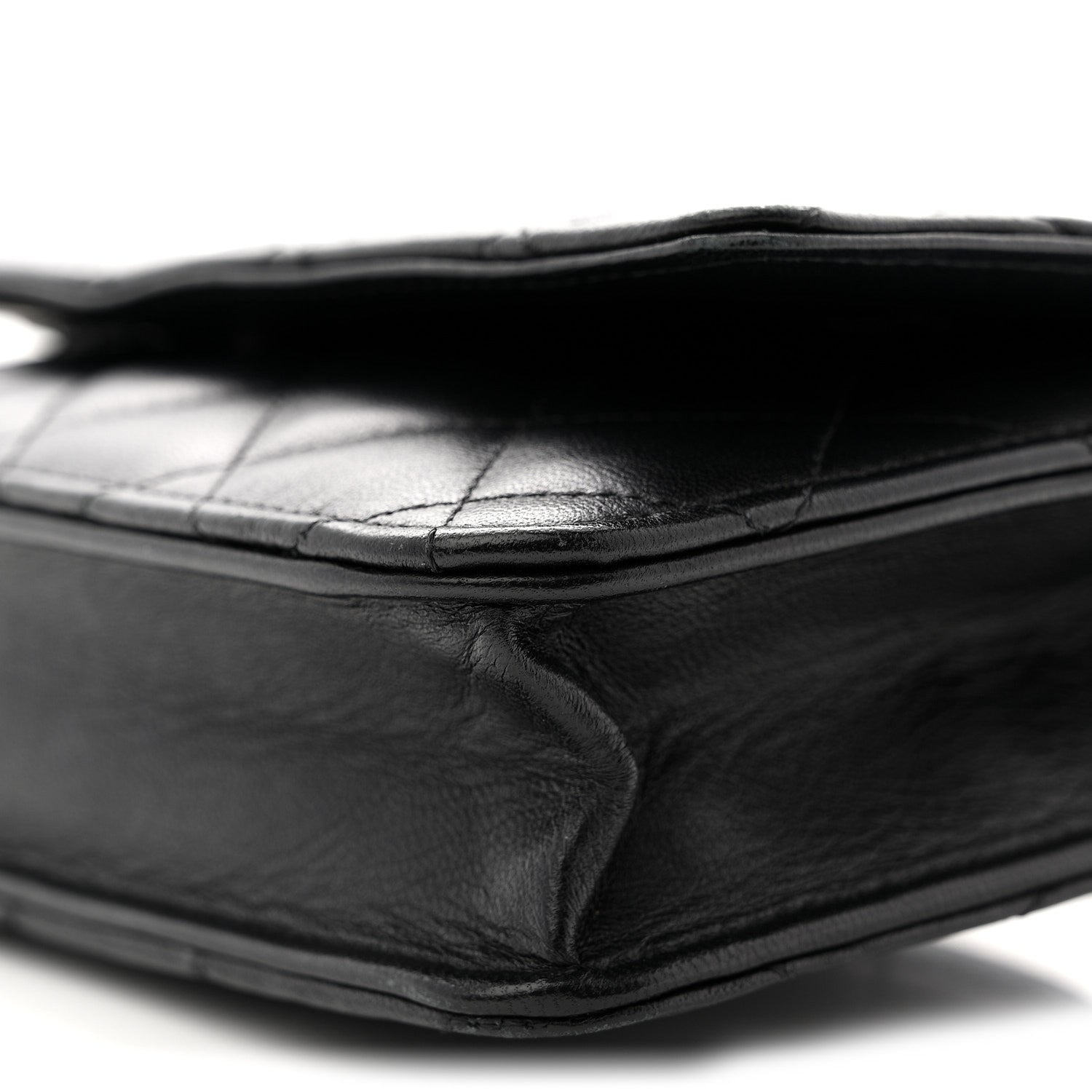 Lambskin Quilted Wallet On Chain WOC Black