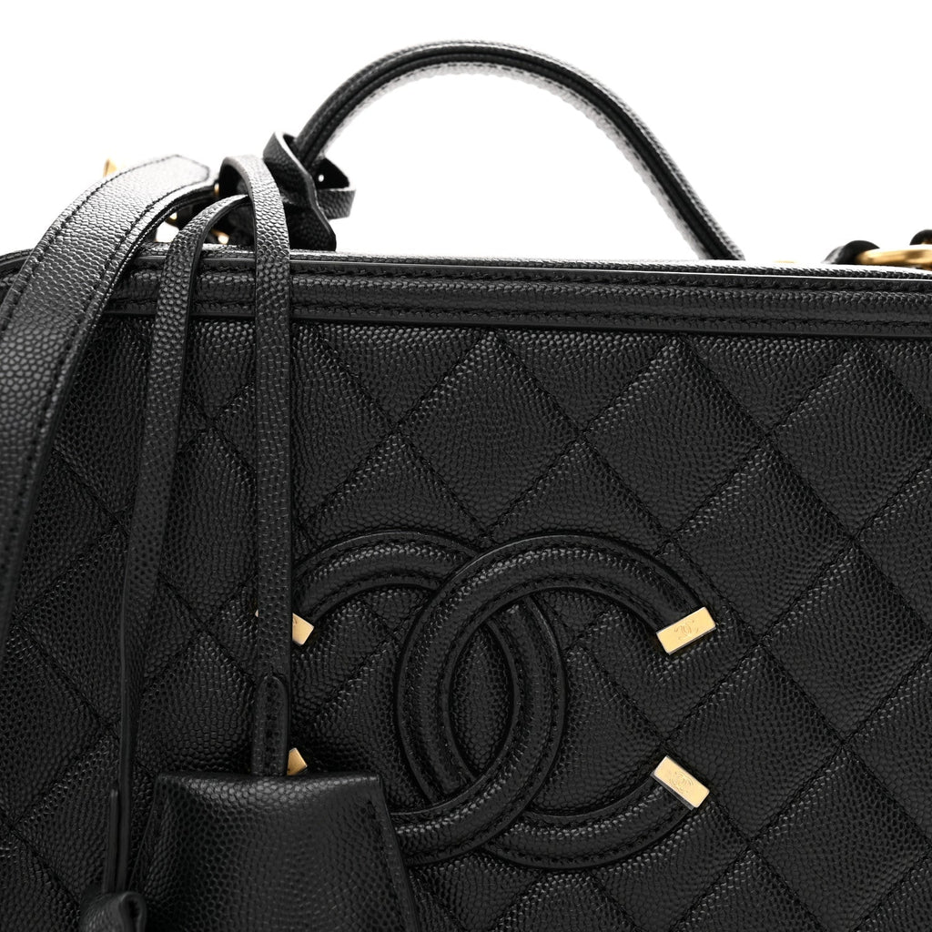Caviar Quilted Medium CC Filigree Vanity Case Black