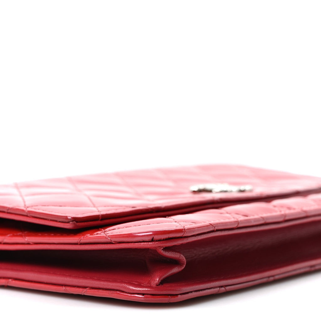 Patent Quilted Brilliant Wallet On Chain WOC Red