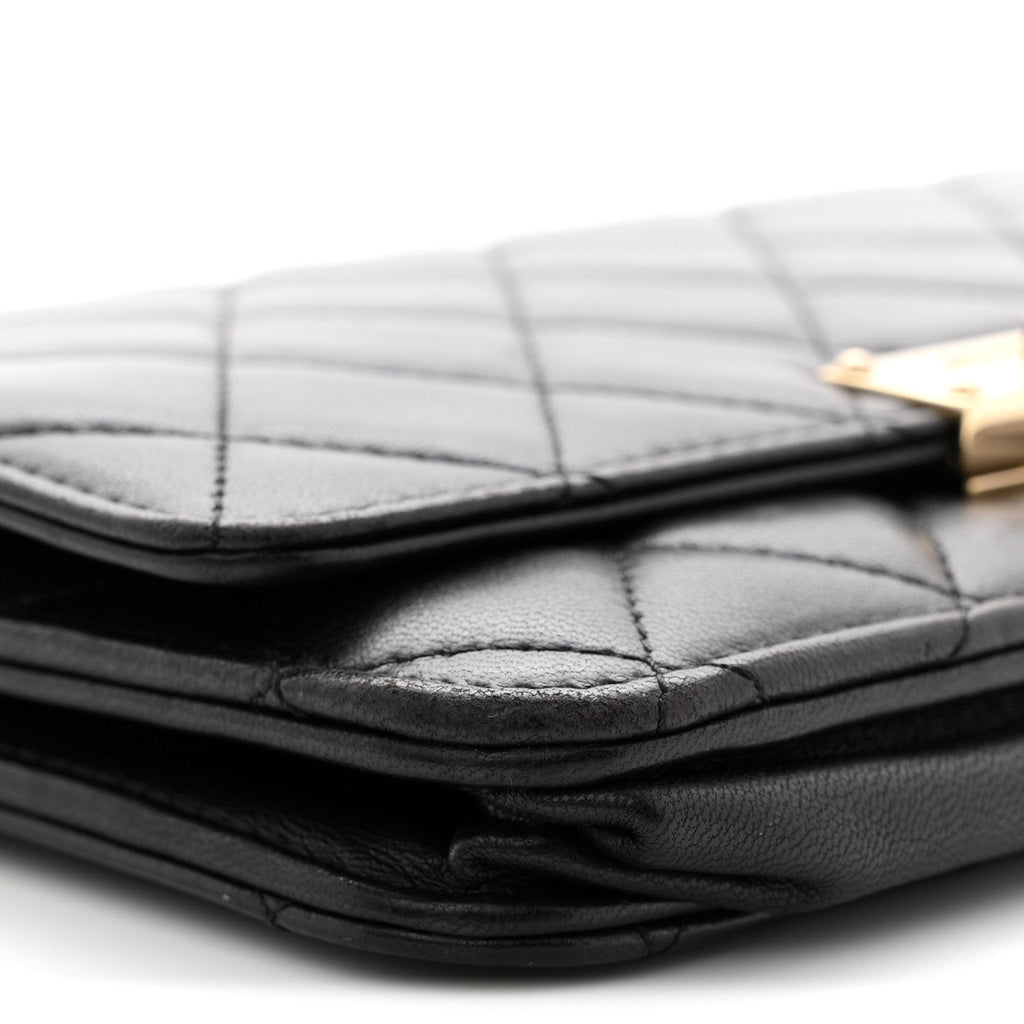 Lambskin Quilted Golden Class Wallet on Chain WOC Black