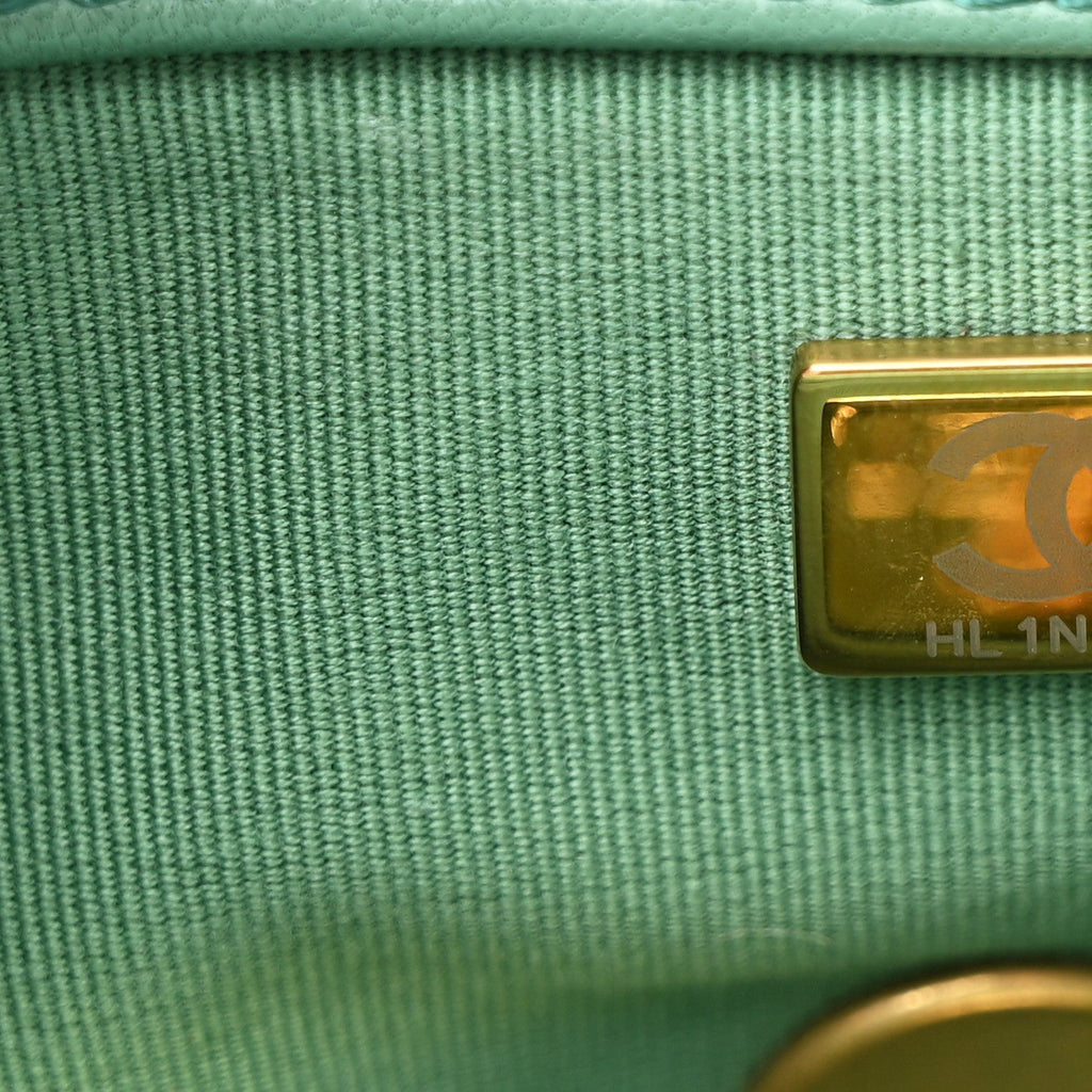 Lambskin Quilted Medium Chanel 19 Flap Green