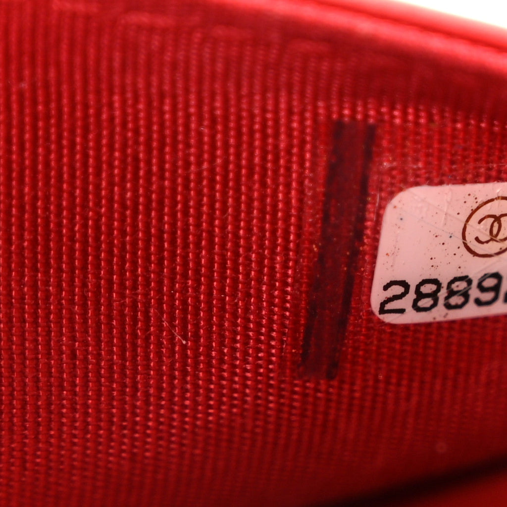 Caviar Quilted Boy Wallet On Chain WOC Red