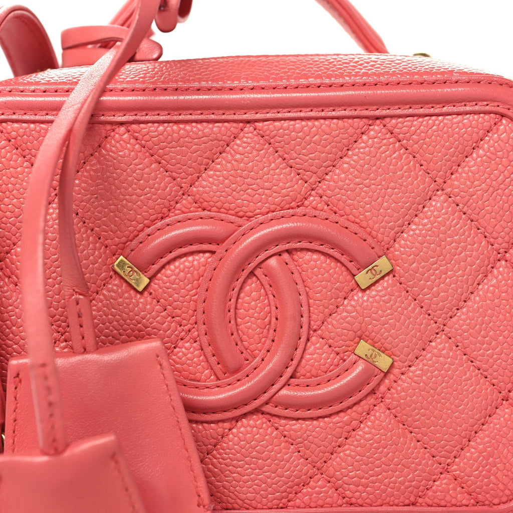 Caviar Quilted Small CC Filigree Vanity Case Pink