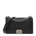 Caviar Quilted Medium Boy Flap Black