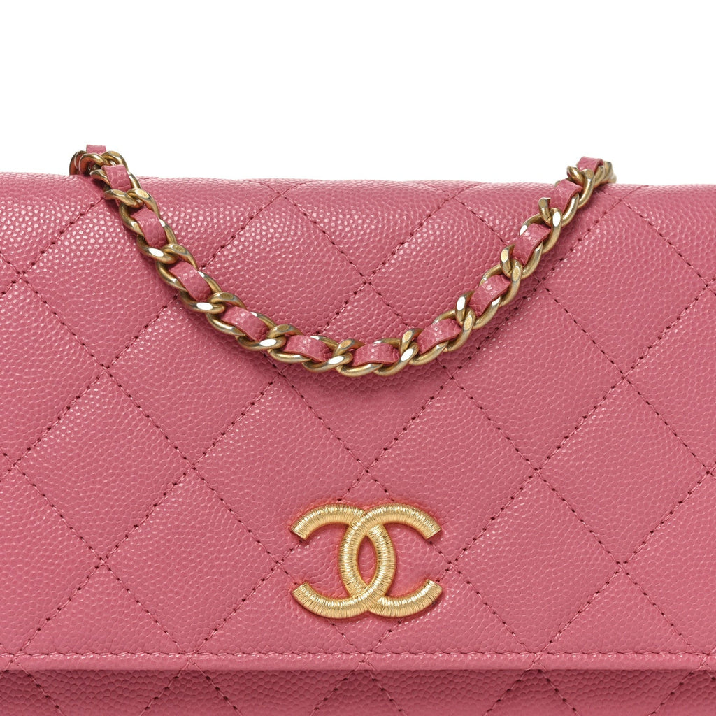 Caviar Quilted Textured CC Wallet On Chain WOC Pink