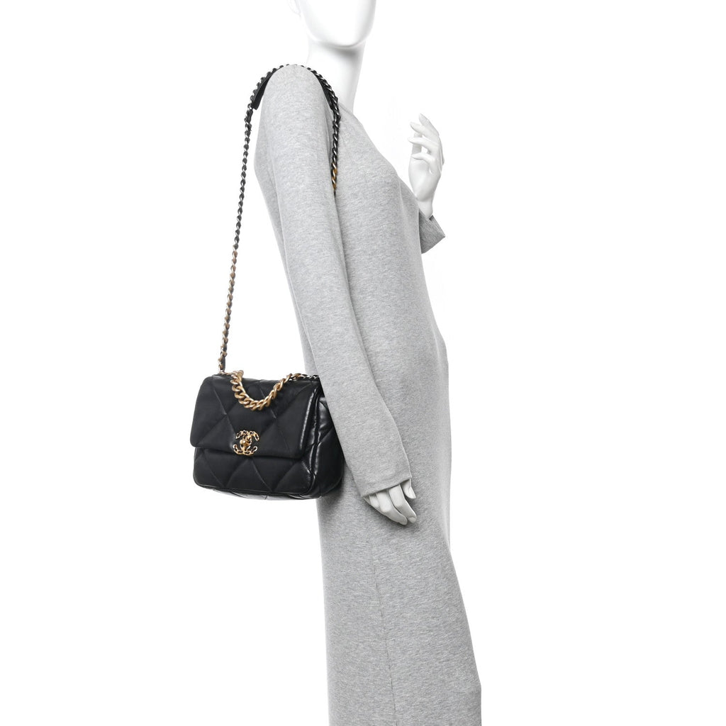 Lambskin Quilted Medium Chanel 19 Flap Black