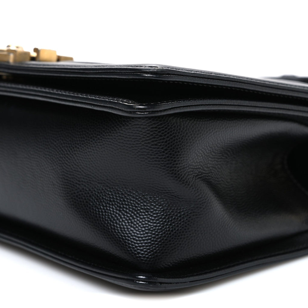 Caviar Quilted Medium Boy Flap Black