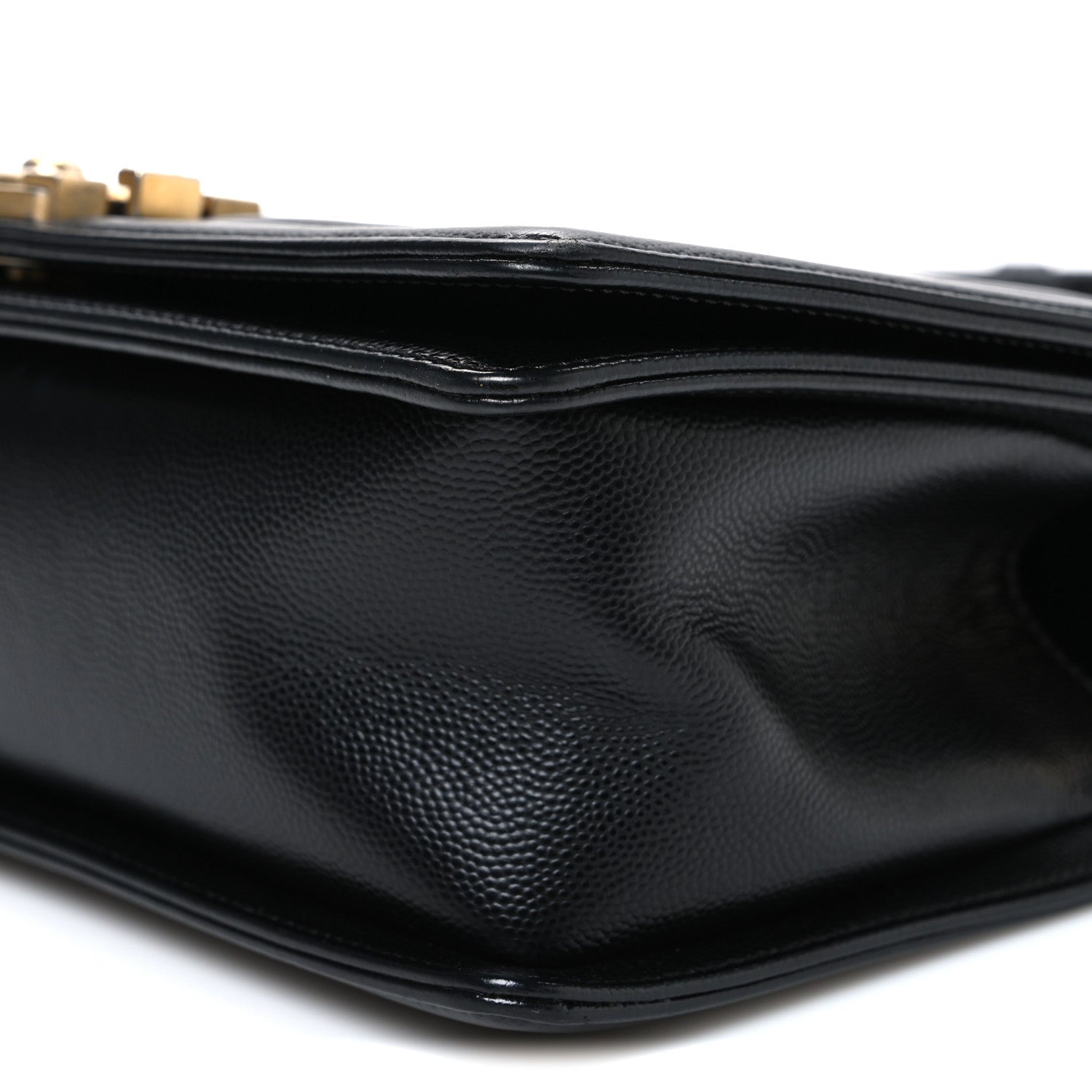 Caviar Quilted Medium Boy Flap Black