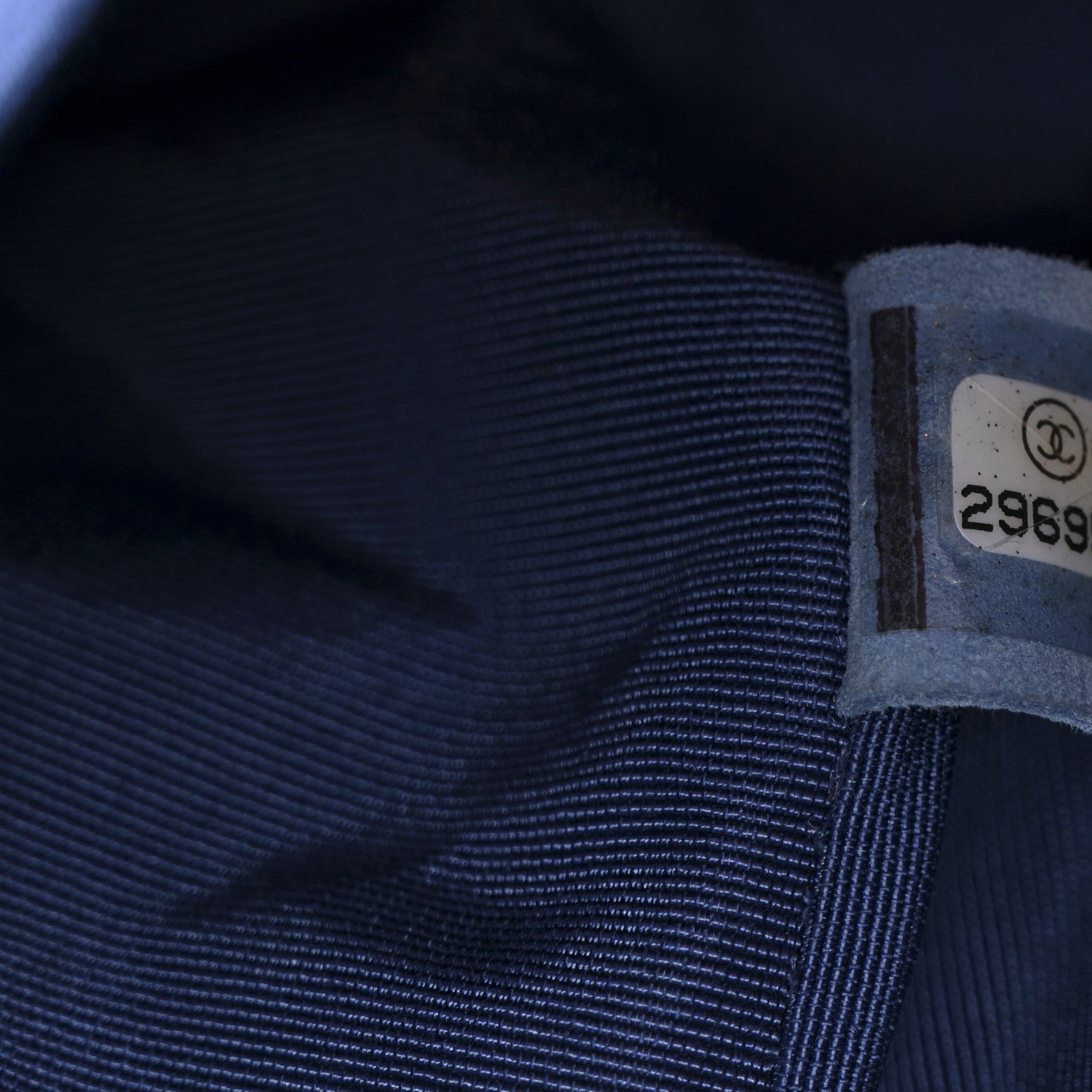 Caviar Quilted Medium Boy Flap Dark Blue