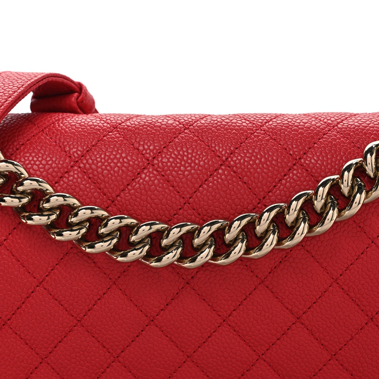 Caviar Quilted Medium Boy Flap Red